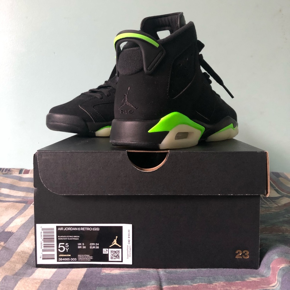 Jordan 6 “Electric Green” GS 5.5Y - Picture 2 of 5